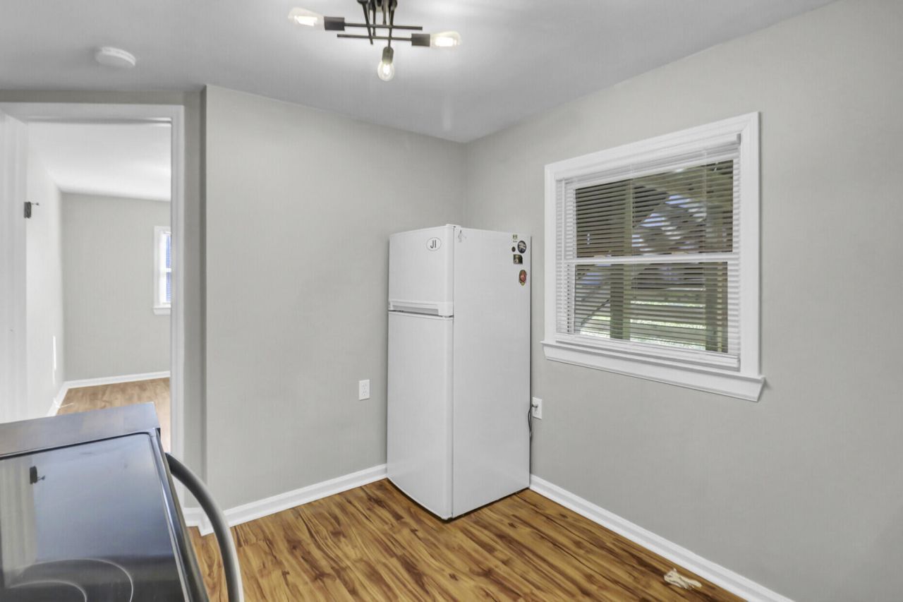 2021 Fremont Street Photo 12