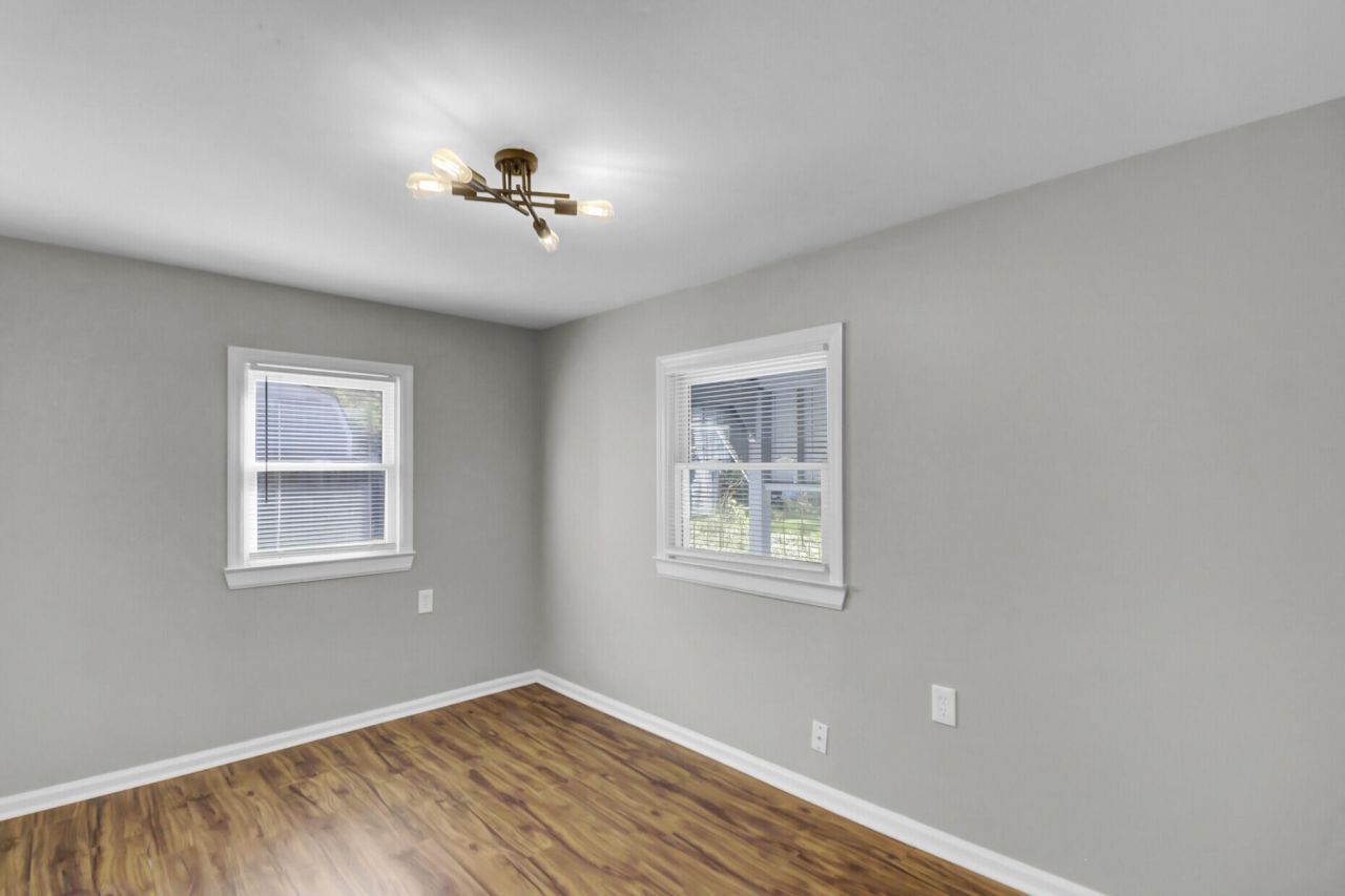 2021 Fremont Street Photo 15