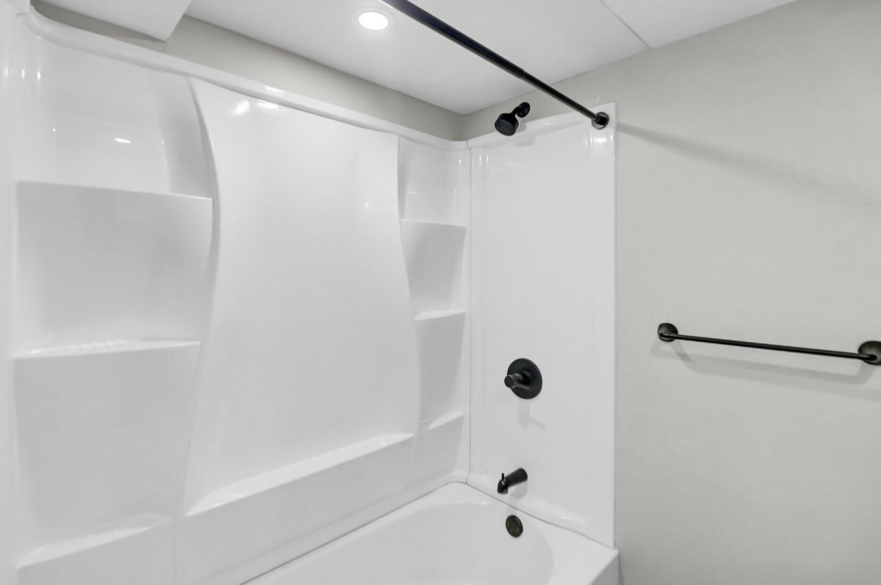 2021 Fremont Street Photo 17