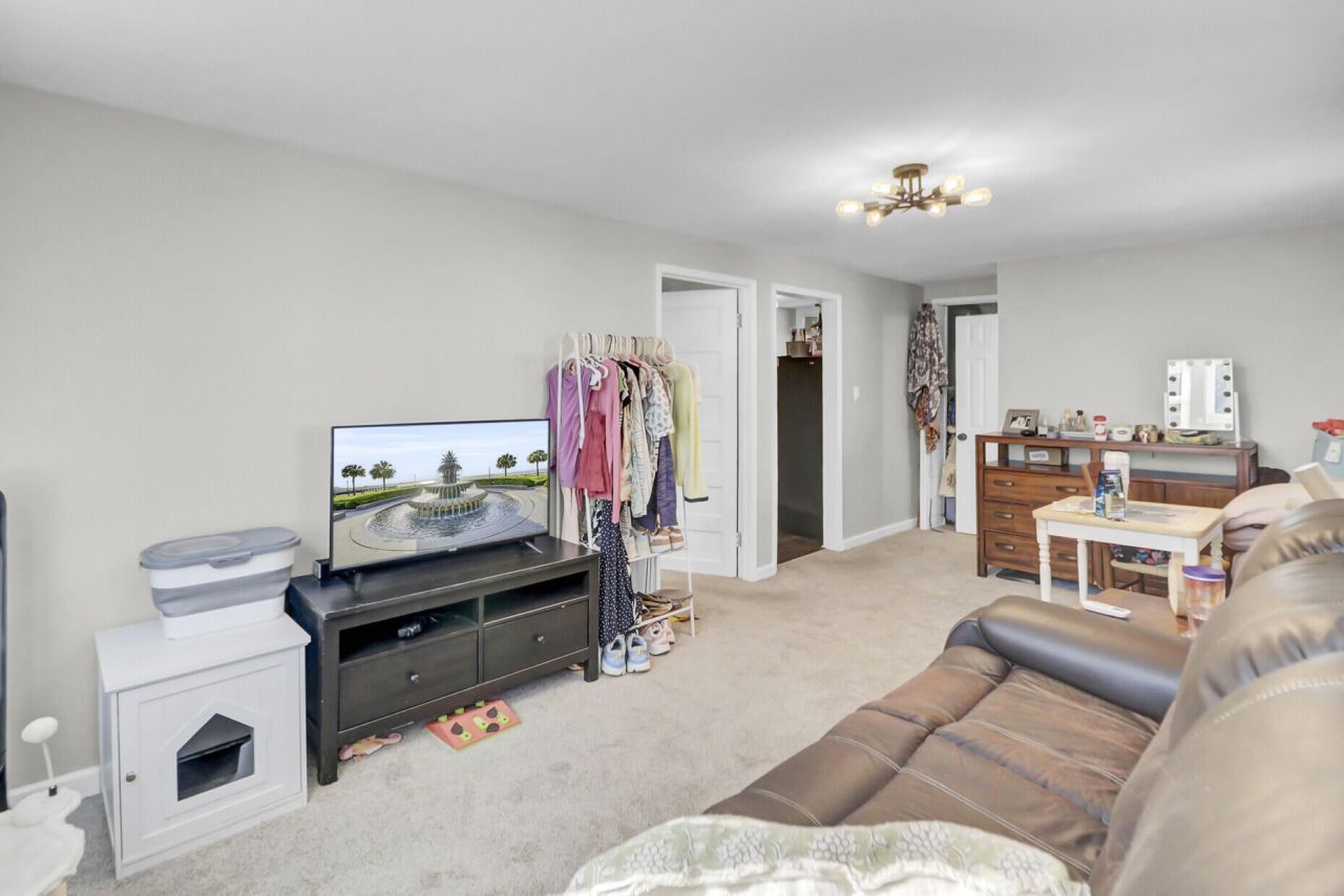 2021 Fremont Street Photo 27