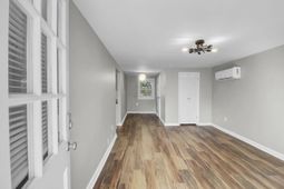 2021 Fremont Street photo 4