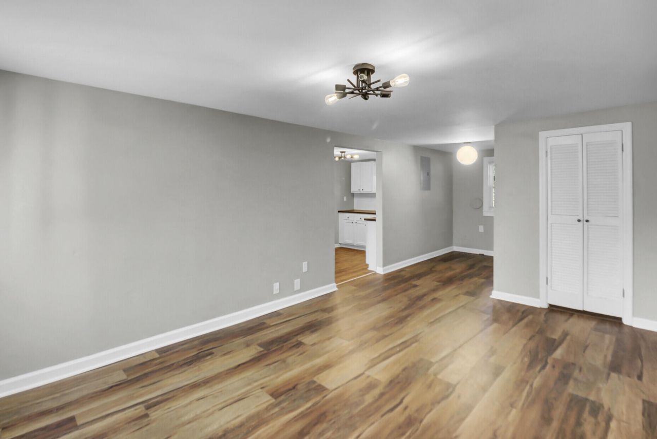 2021 Fremont Street Photo 7