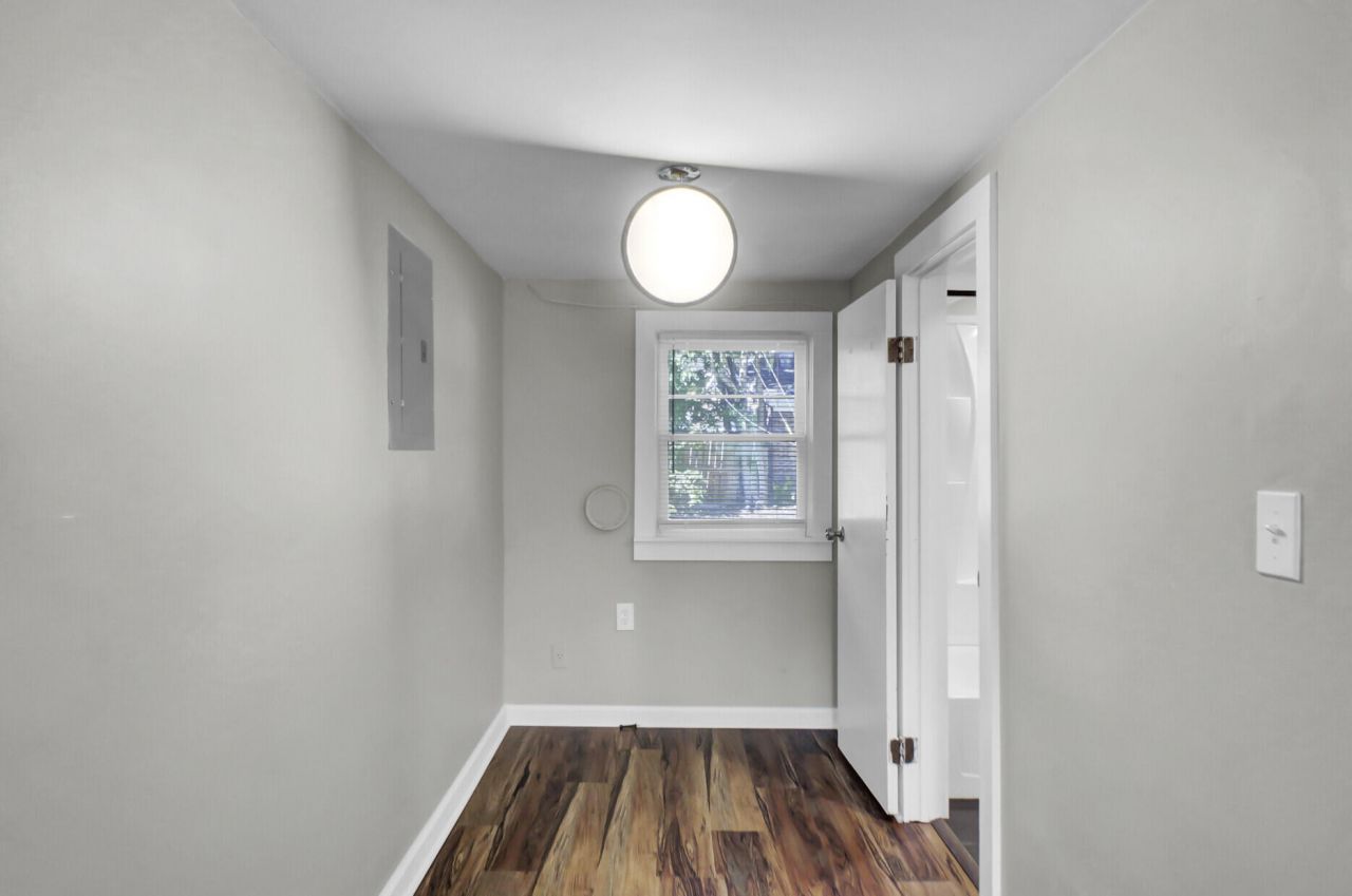 2021 Fremont Street Photo 8