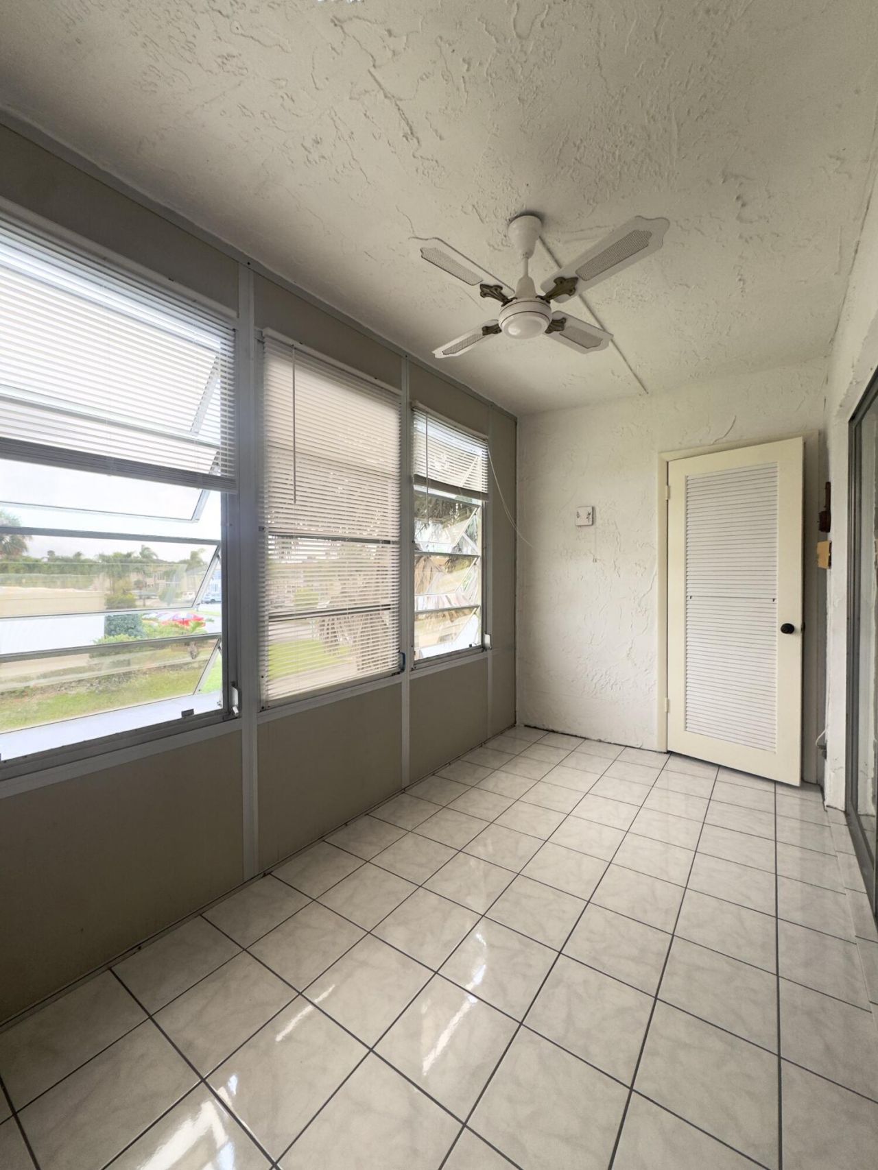 701 Lori Drive, Unit 202, Palm Springs, FL 33461 Photo