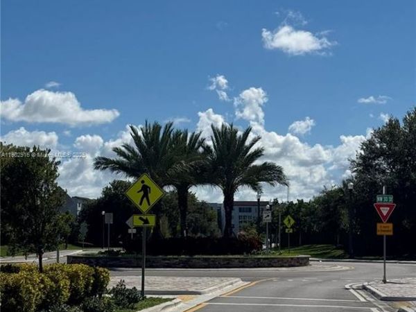 Unit 410L, Lauderdale Lakes, FL 33311