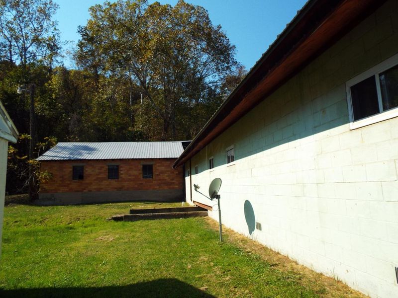 17795 N Akron Avenue, Buchtel, OH 45716 Photo 8