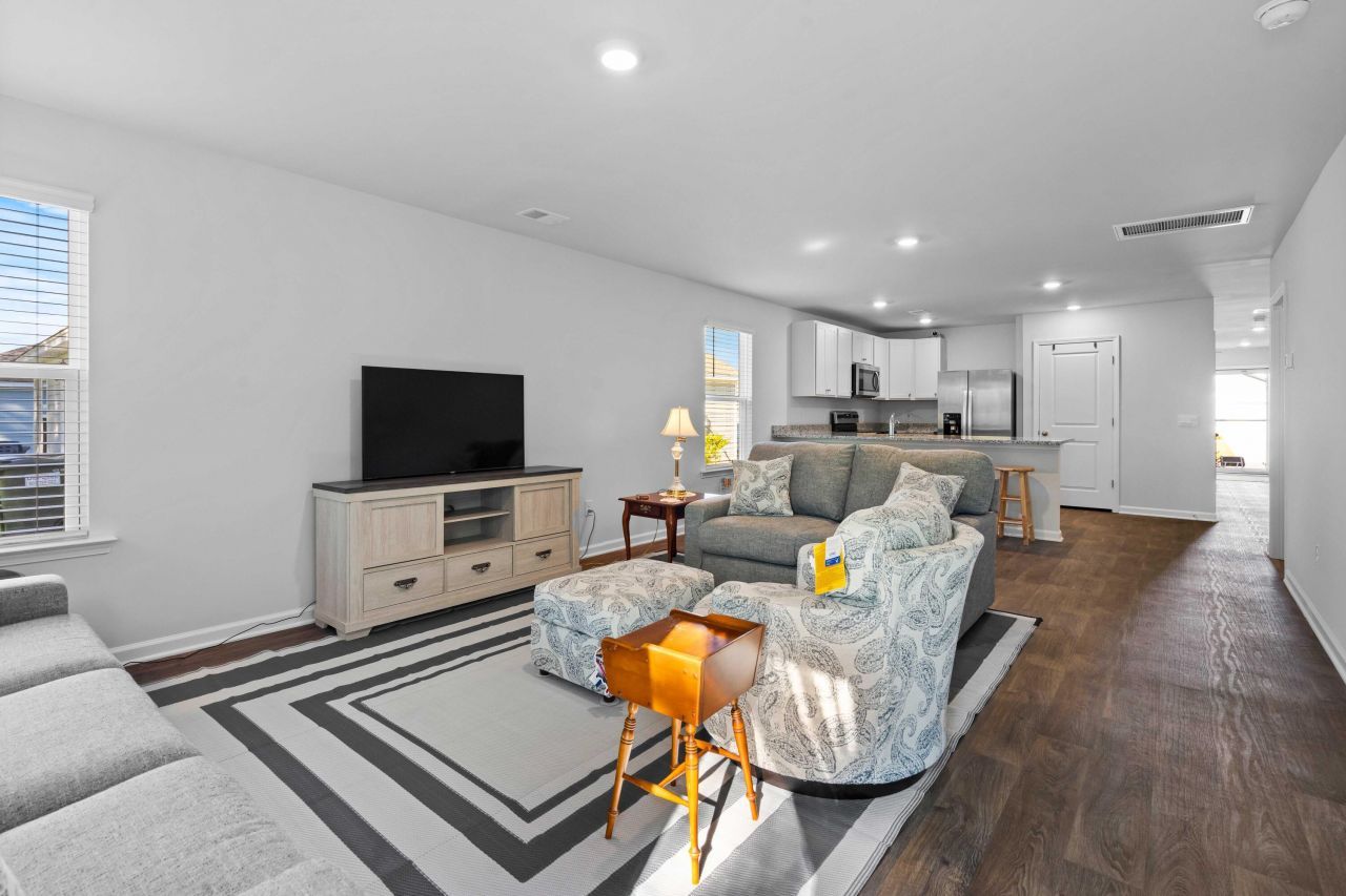 126 Congaree Court Photo 4