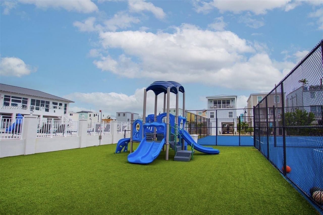 94825 Overseas Hwy, Unit 172, Key Largo, FL 33037 Photo