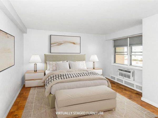 25 Neptune Boulevard, Unit 2E, Long Beach, NY 11561