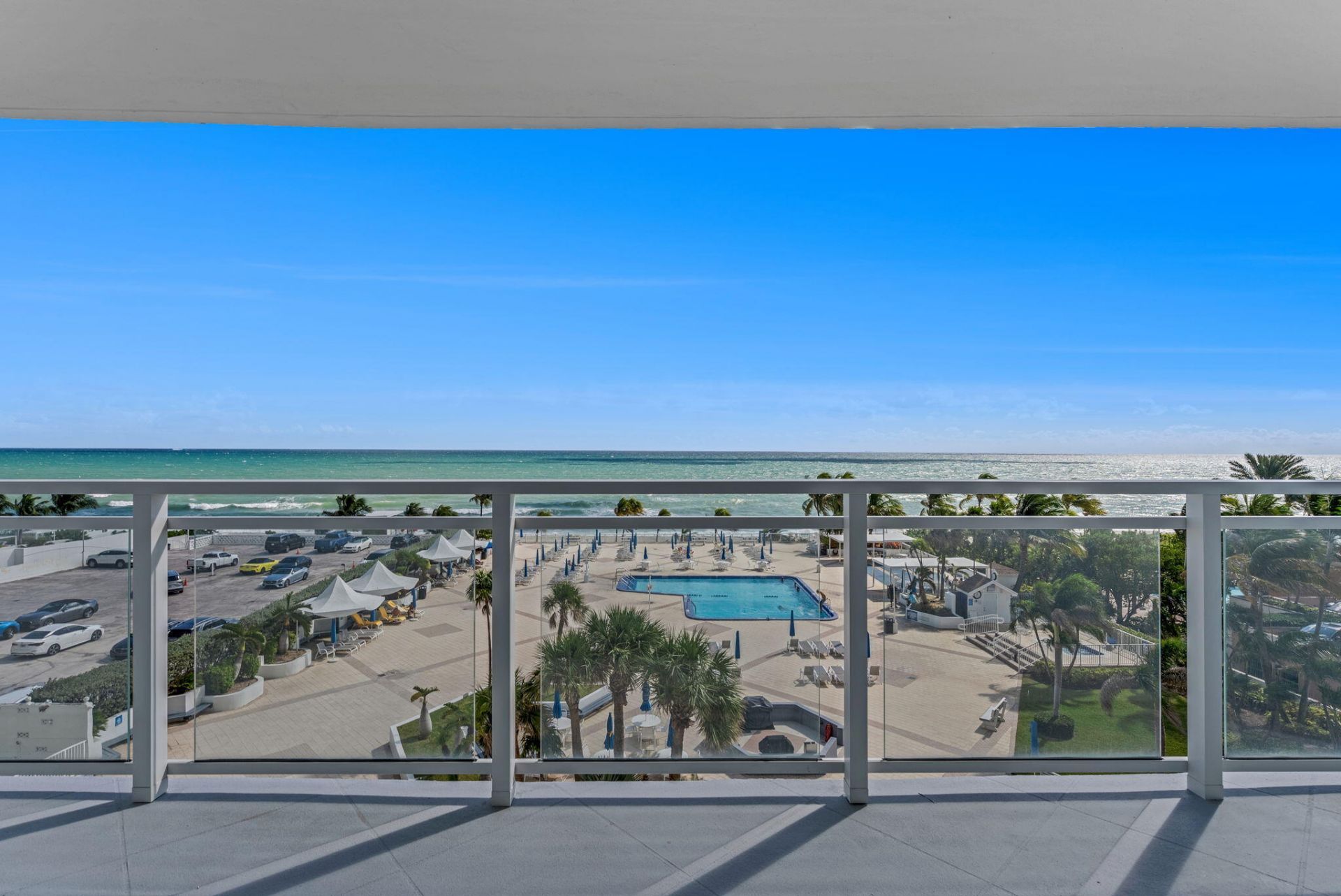 2030 S Ocean Drive, Unit 414, Hallandale Beach, FL 33009 Photo