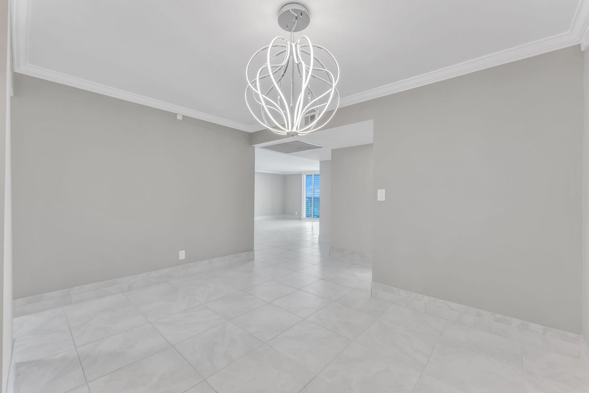 2030 S Ocean Drive, Unit 414, Hallandale Beach, FL 33009 Photo