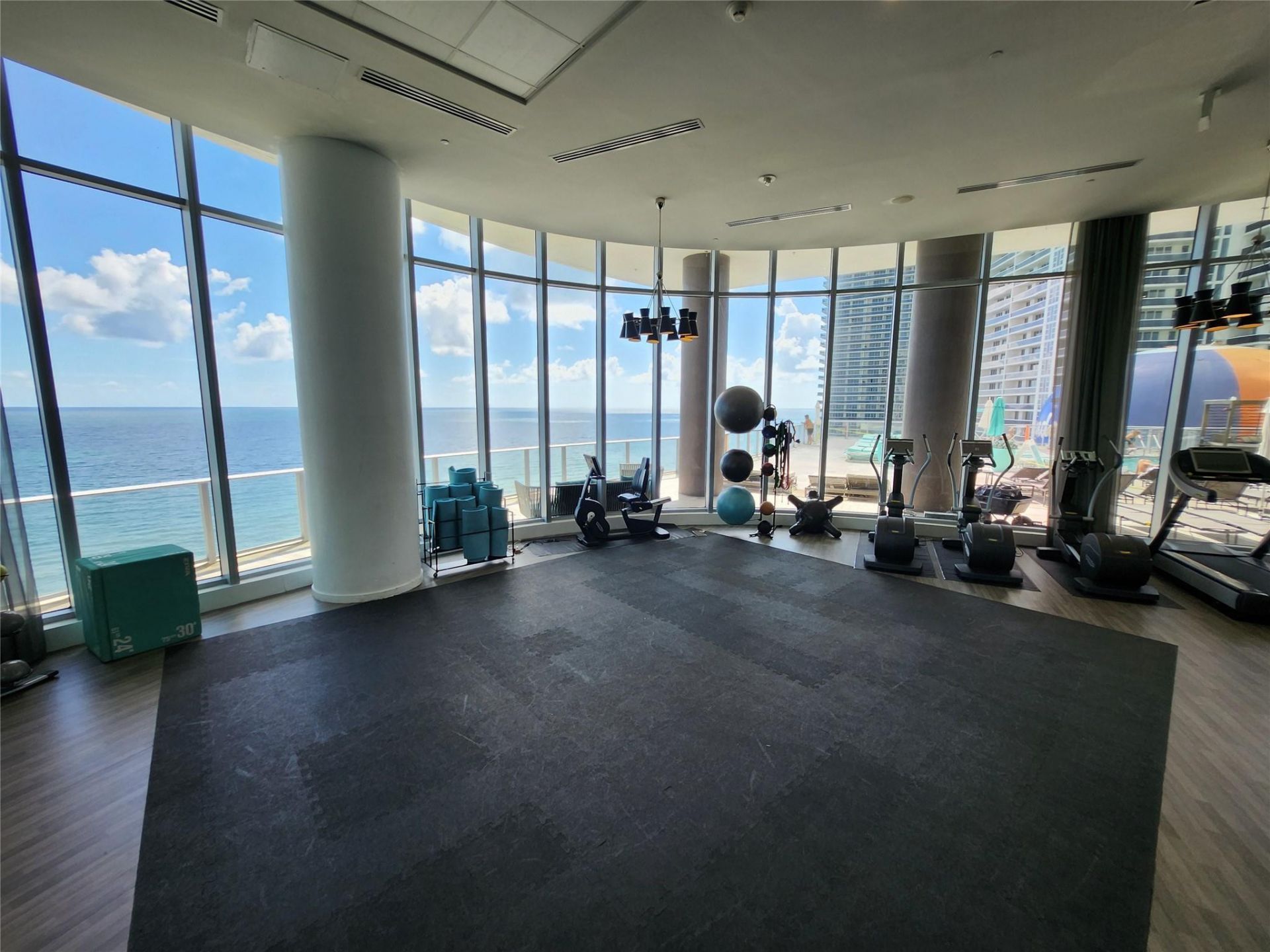 4111 S Ocean Drive, Unit 2107, Hollywood, FL 33019 Photo