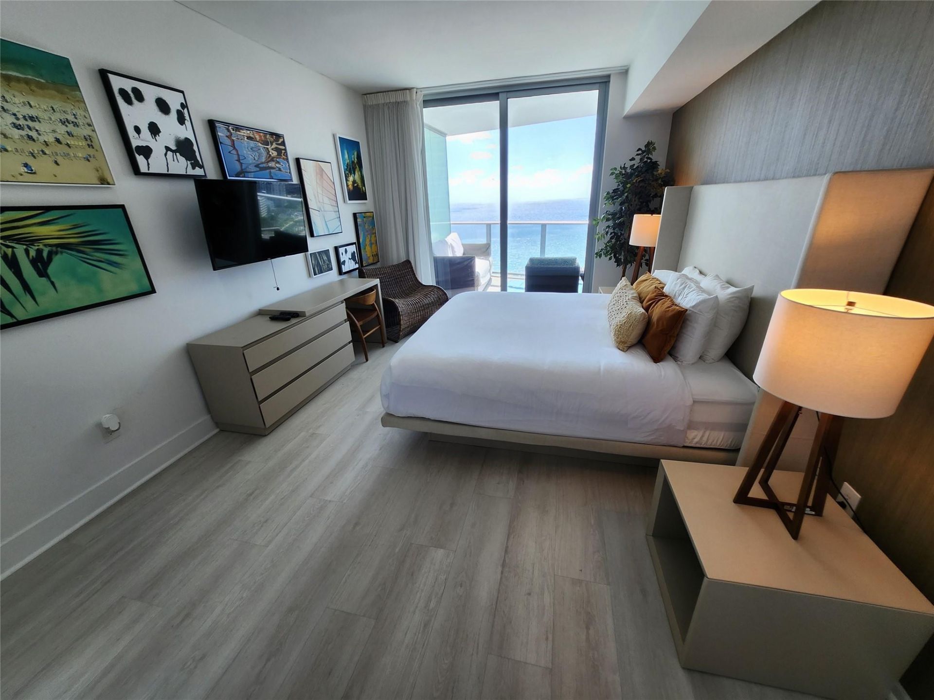 4111 S Ocean Drive, Unit 2107, Hollywood, FL 33019 Photo