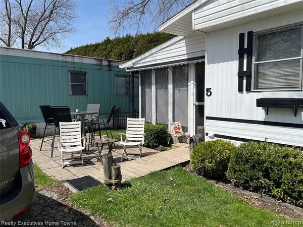 5767 Main Street, Lexington Vlg, MI 48450