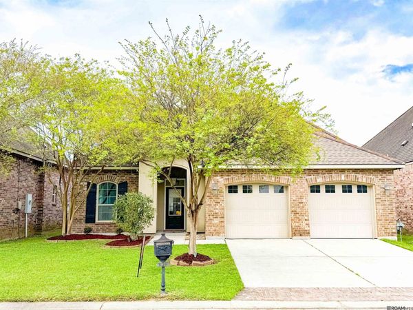 39312 Saint Charles Ave, Gonzales, LA 70737