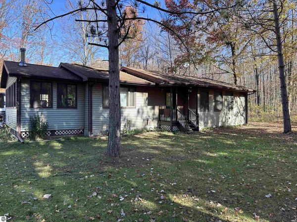 4350 Laporte Road W, St Louis, MI 48880