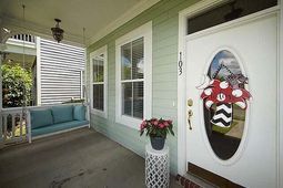 103 Hyacinth Street photo 4