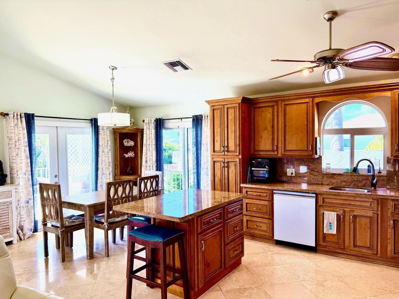 850 W 63rd Street Ocean, Marathon, FL 33050 Photo