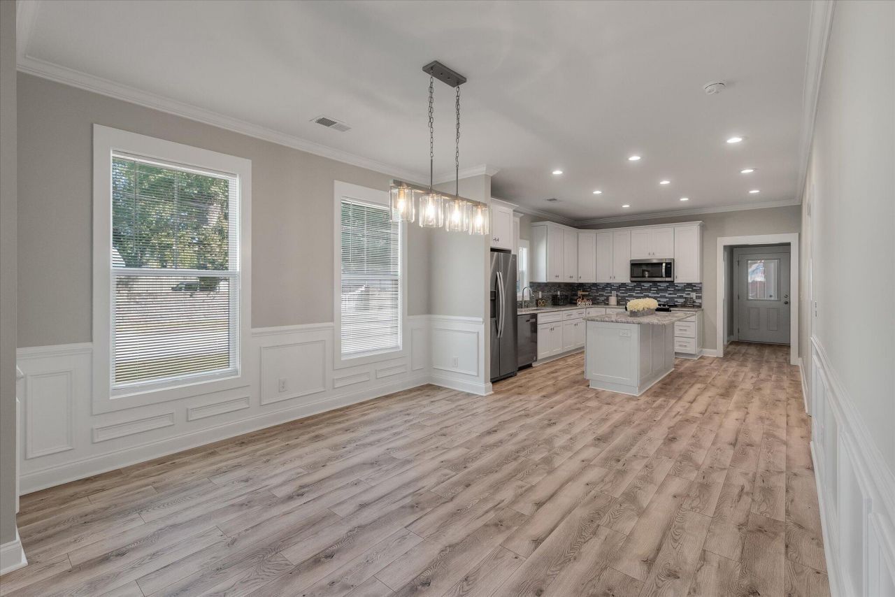 4566 Durant Avenue Photo 12