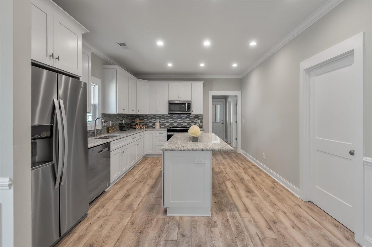 4566 Durant Avenue Photo 16