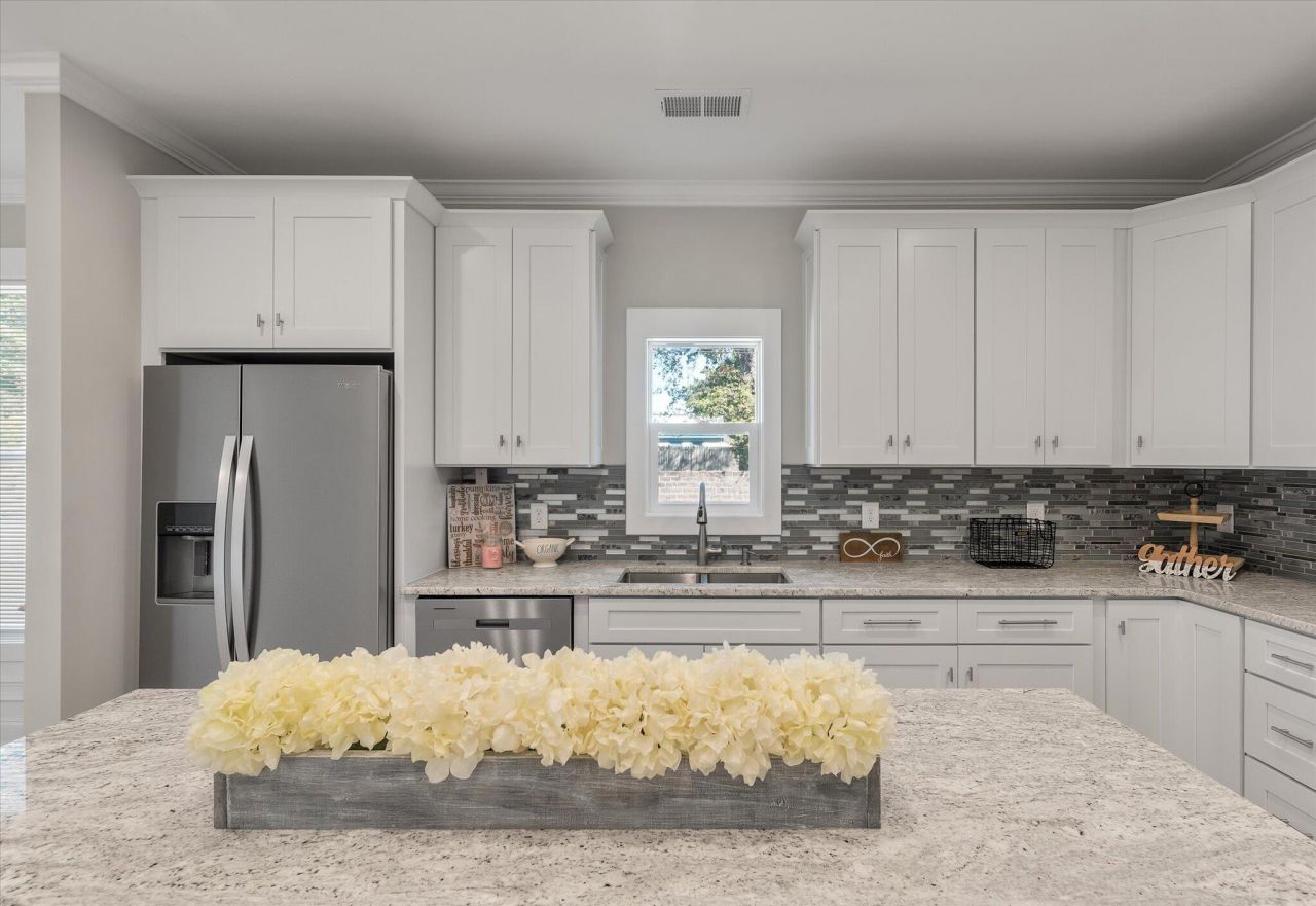 4566 Durant Avenue Photo 19