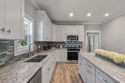 4566 Durant Avenue photo 4