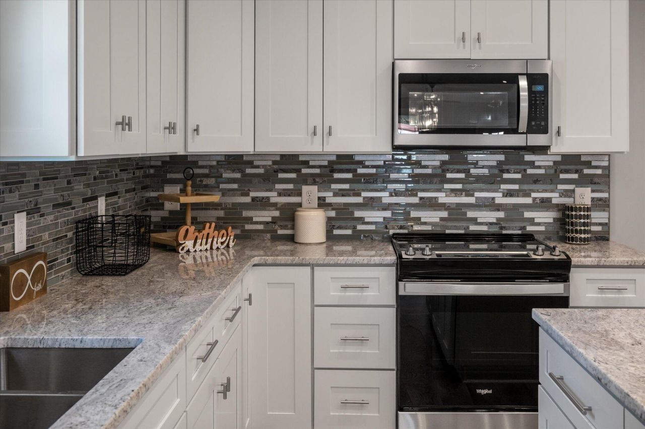 4566 Durant Avenue Photo 21