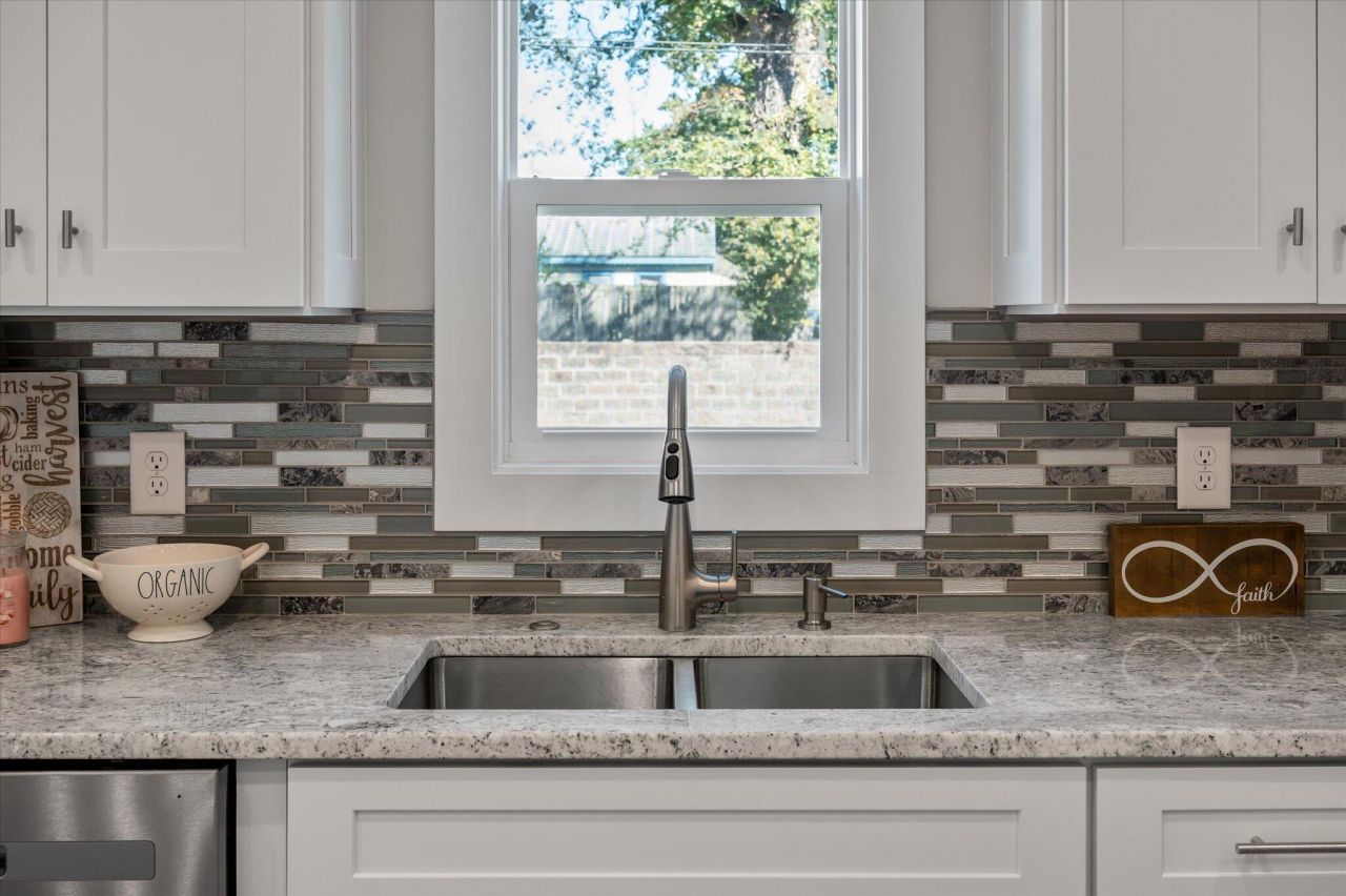 4566 Durant Avenue Photo 22