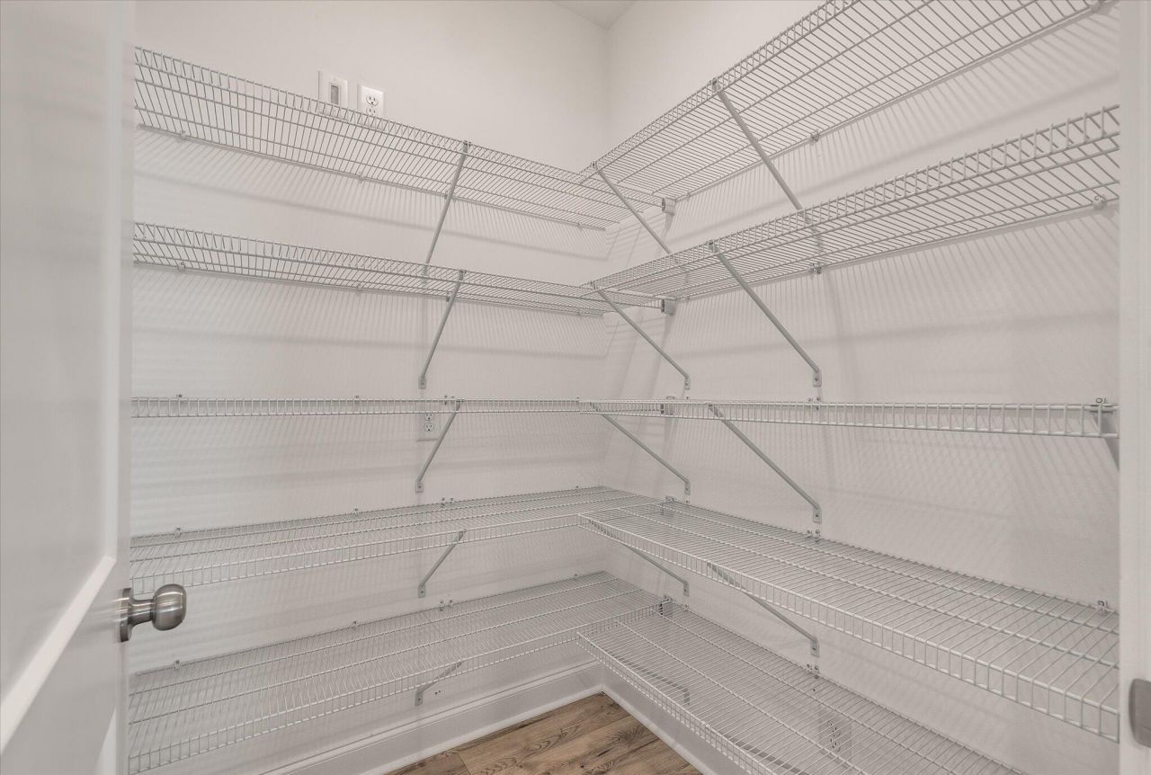 4566 Durant Avenue Photo 24