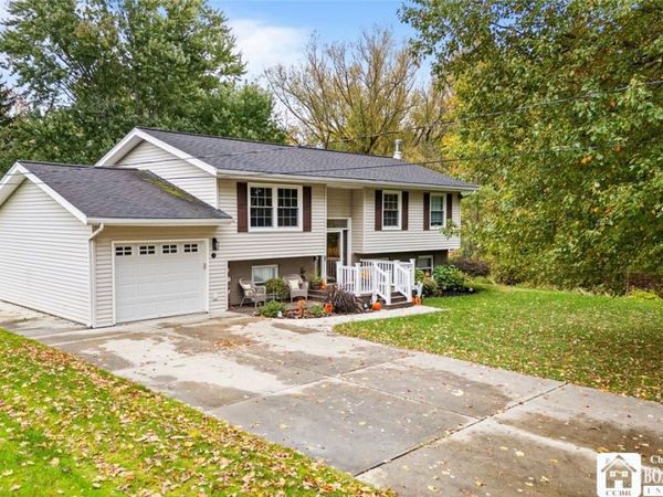 17 Johnson Street, Fredonia, NY 14063