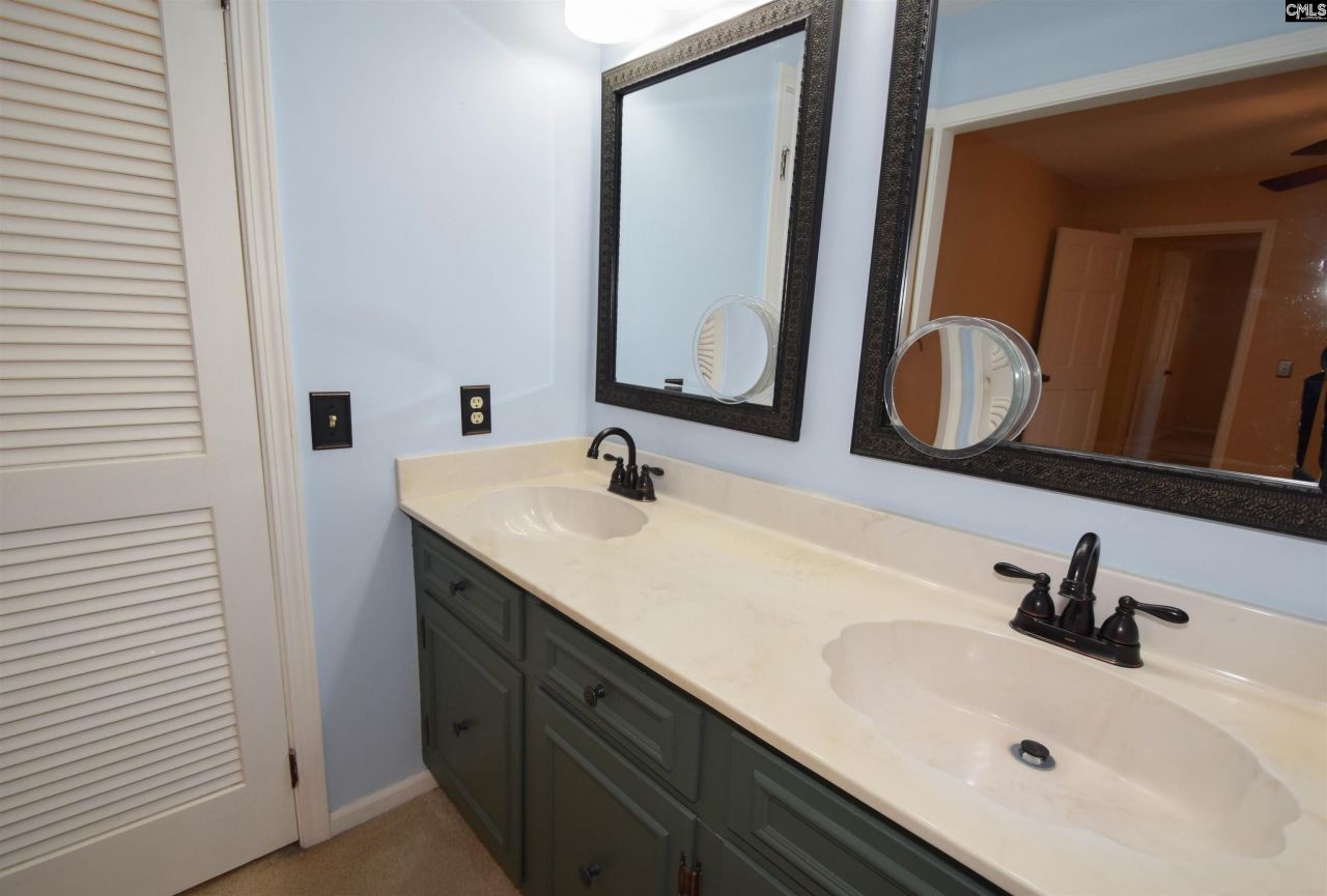 124 Boulters Lock Road  Photo 36