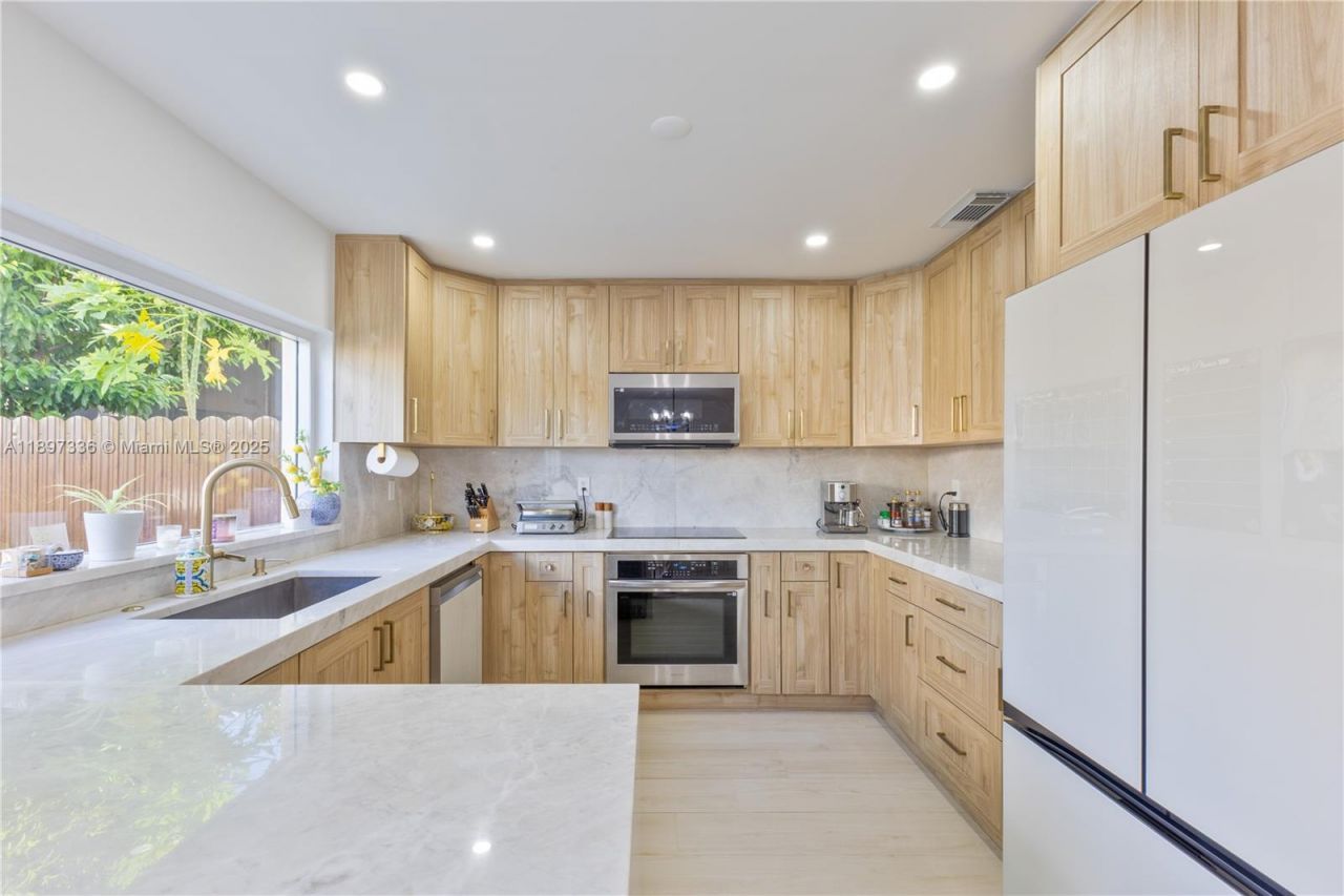 13809 SW 161st Ter, Miami, FL 33177 Photo