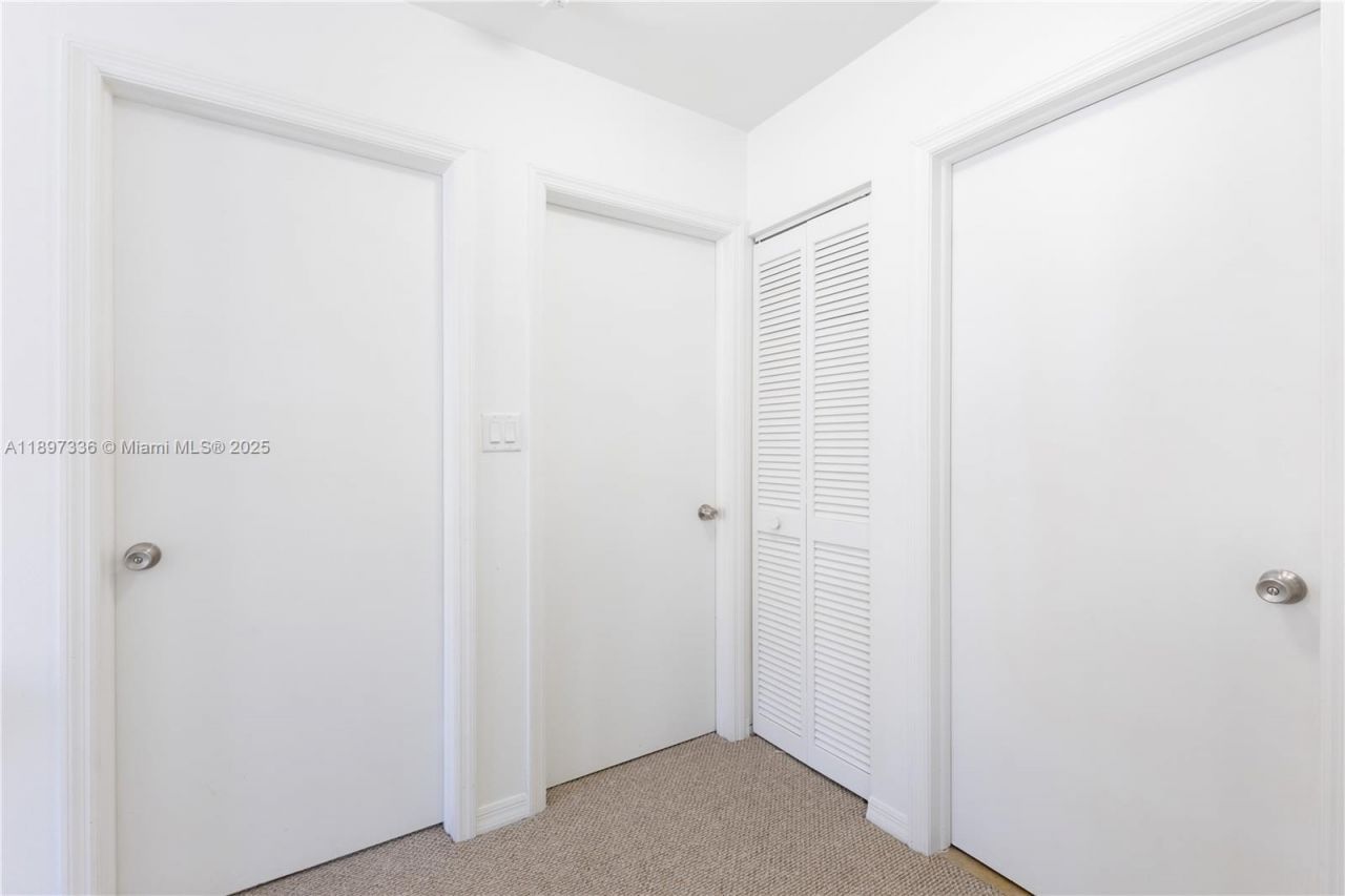 13809 SW 161st Ter, Miami, FL 33177 Photo