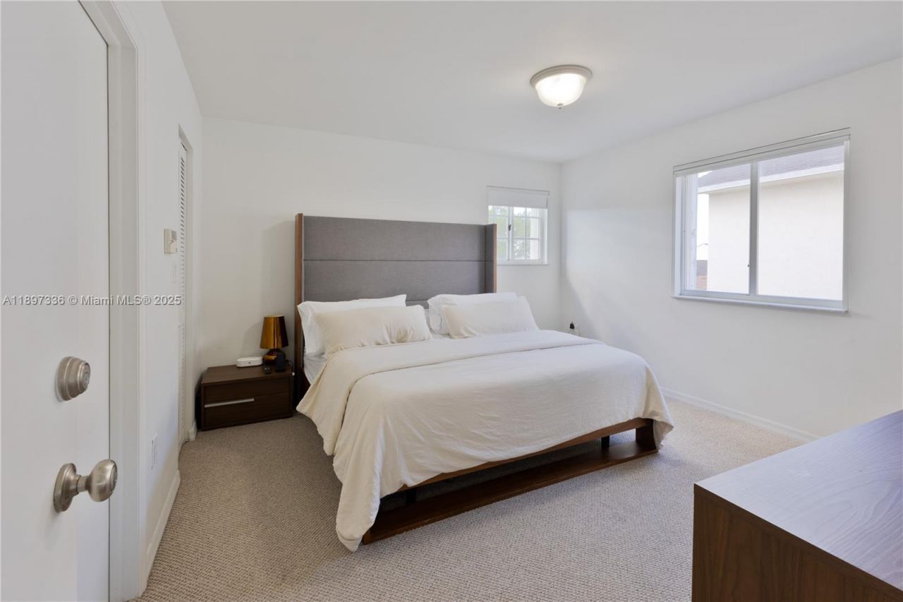 13809 SW 161st Ter, Miami, FL 33177 Photo