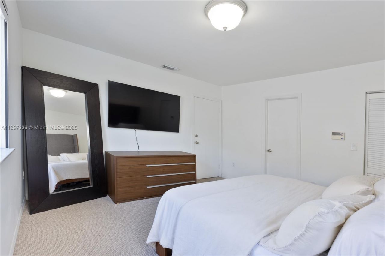 13809 SW 161st Ter, Miami, FL 33177 Photo