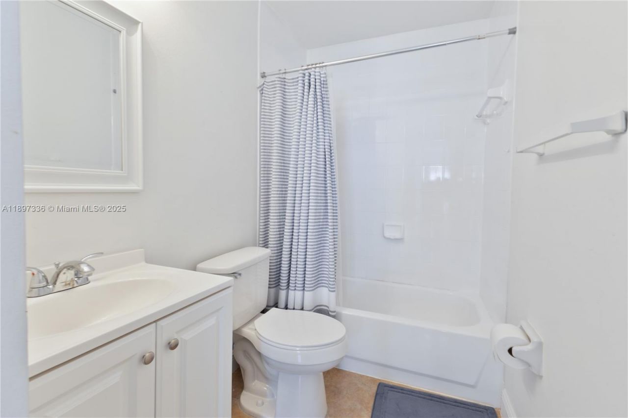 13809 SW 161st Ter, Miami, FL 33177 Photo