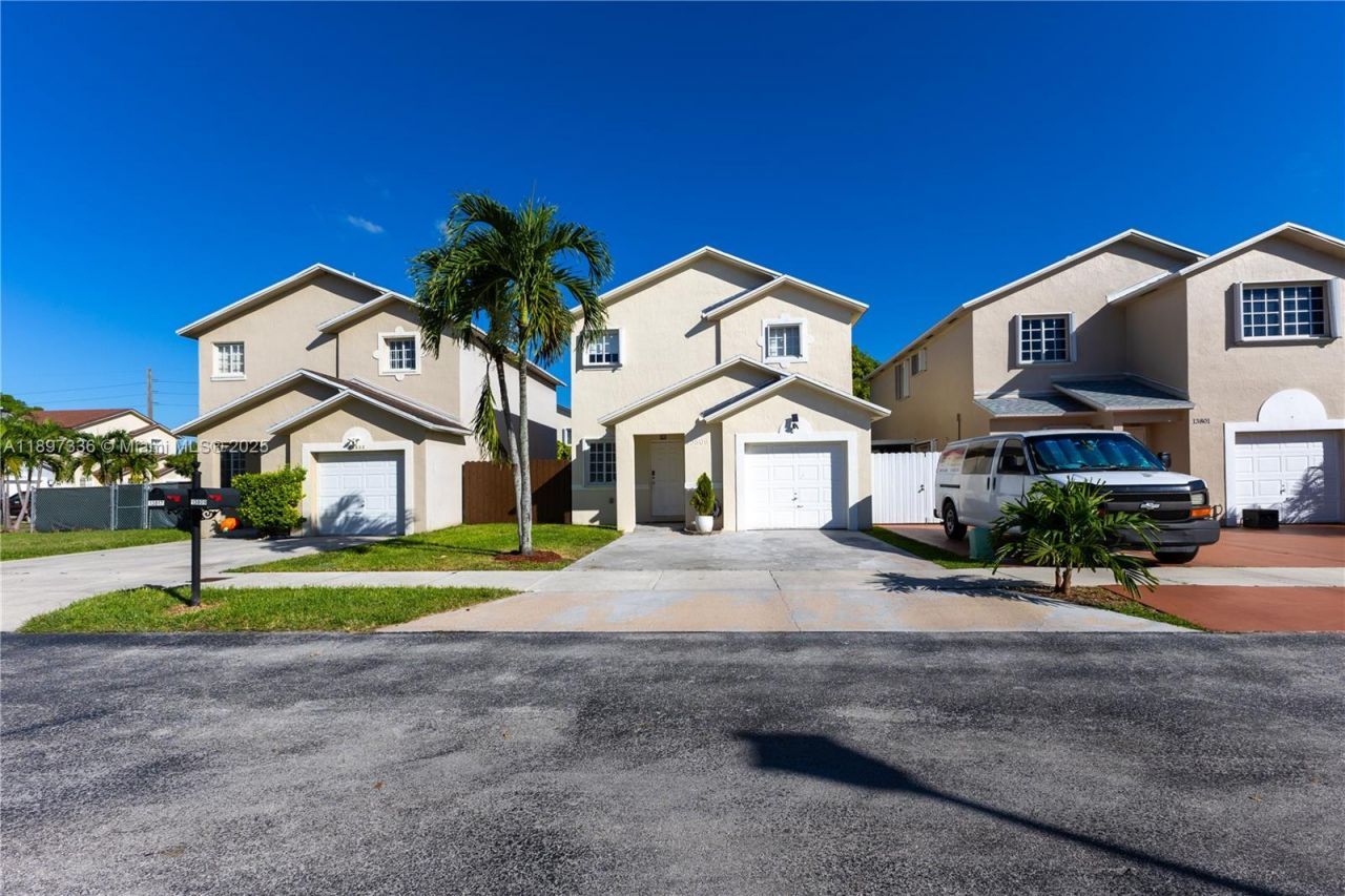 13809 SW 161st Ter, Miami, FL 33177 Photo