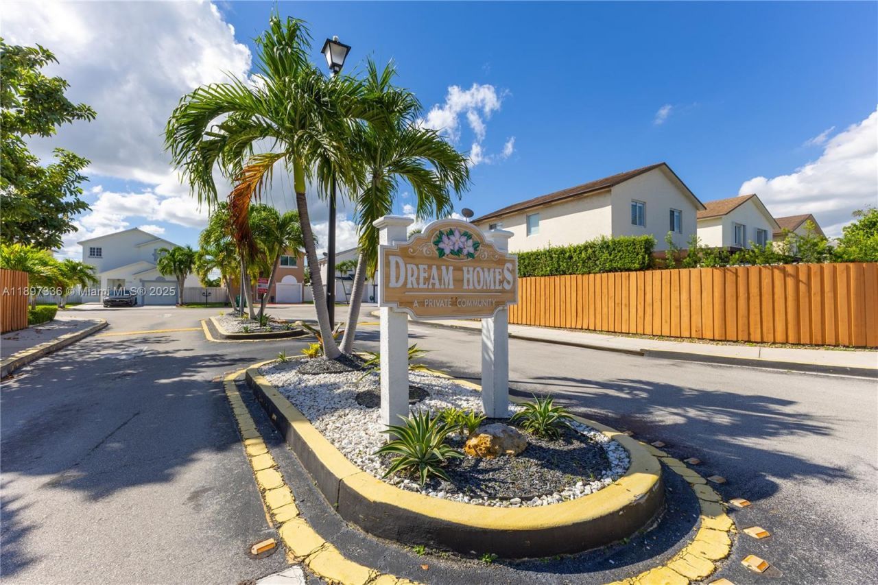 13809 SW 161st Ter, Miami, FL 33177 Photo