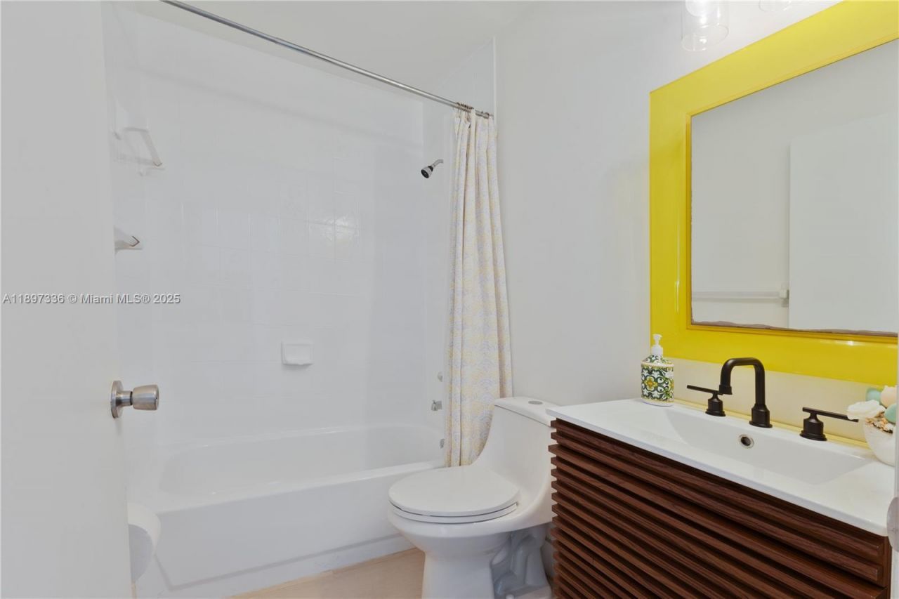 13809 SW 161st Ter, Miami, FL 33177 Photo