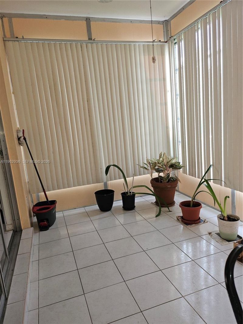 5121 W Oakland Park Blvd, Unit 211, Lauderdale Lakes, FL 33313 Photo