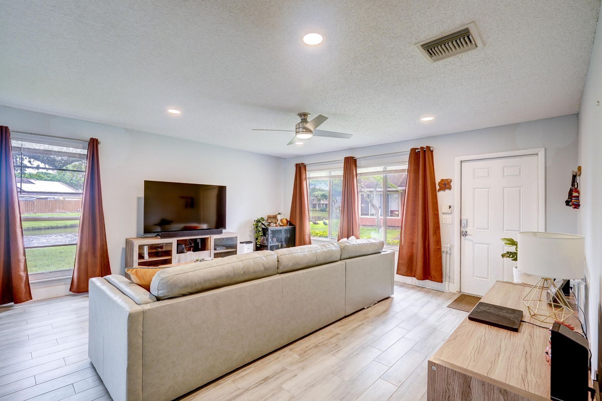 4851 Orleans Court, Unit D, West Palm Beach, FL 33415 Photo