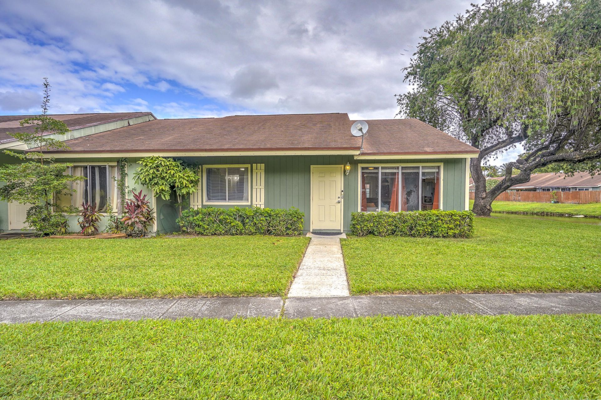 4851 Orleans Court, Unit D, West Palm Beach, FL 33415 Photo