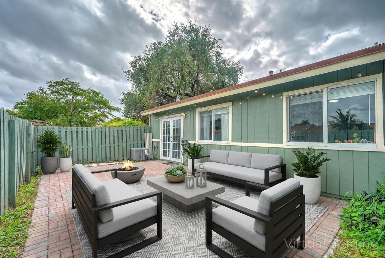 4851 Orleans Court, Unit D, West Palm Beach, FL 33415 Photo