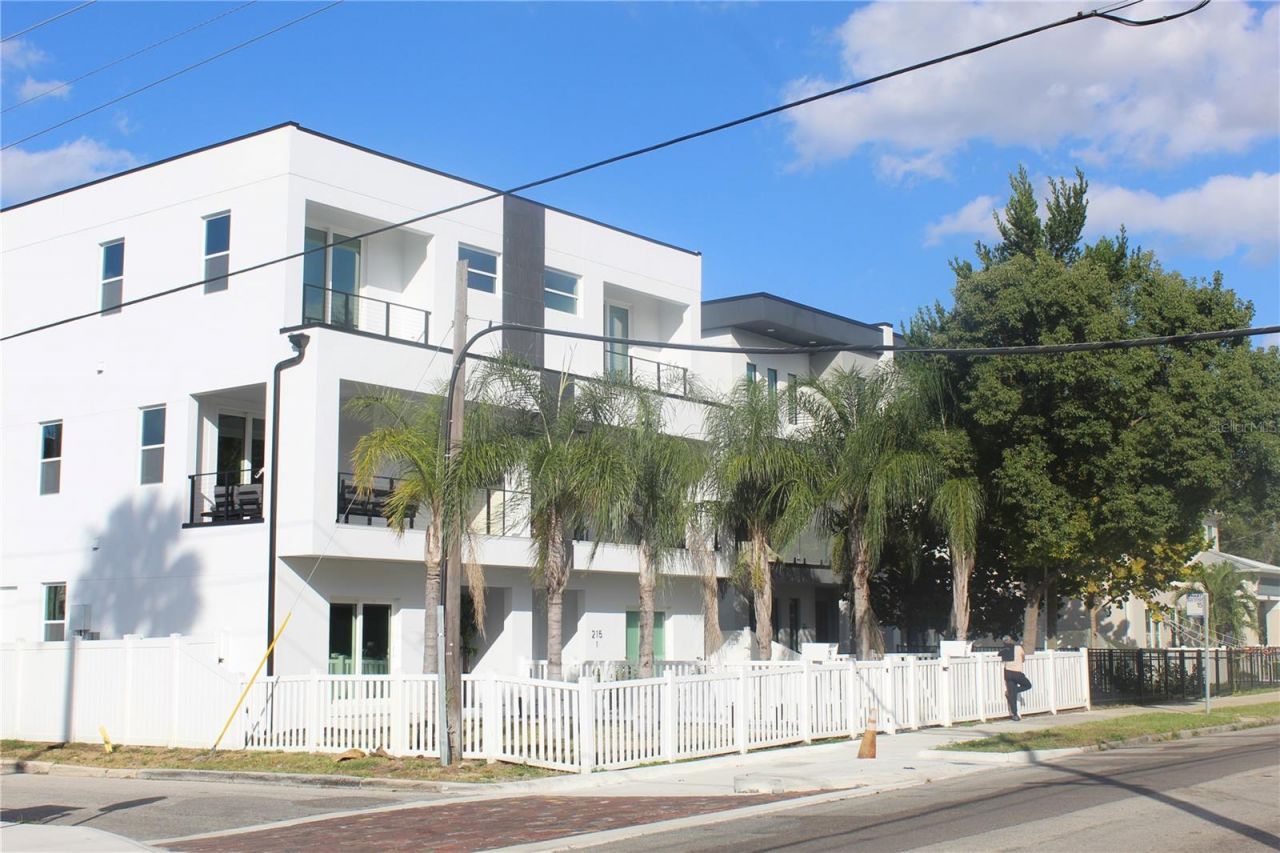 414 E Emily Street, Tampa, FL 33603 Photo
