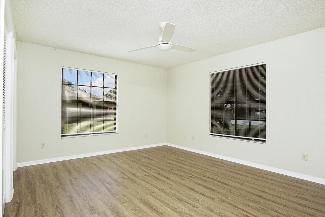 560 W Forest Trail, Vero Beach, FL 32962 Photo