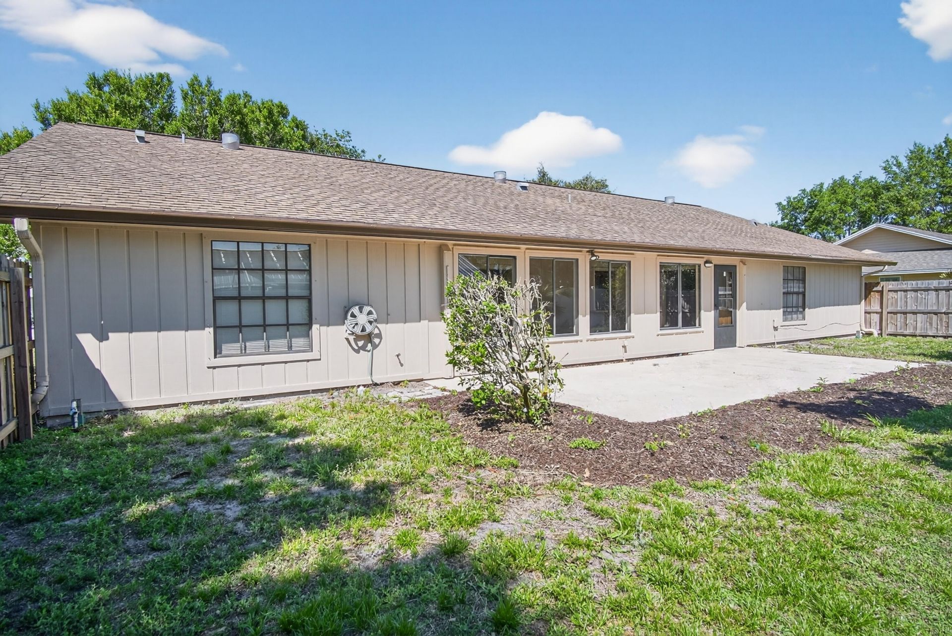 560 W Forest Trail, Vero Beach, FL 32962 Photo