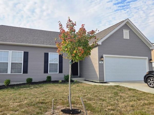 14 Stone Bridge Drive, Moscow Mills, MO 63362