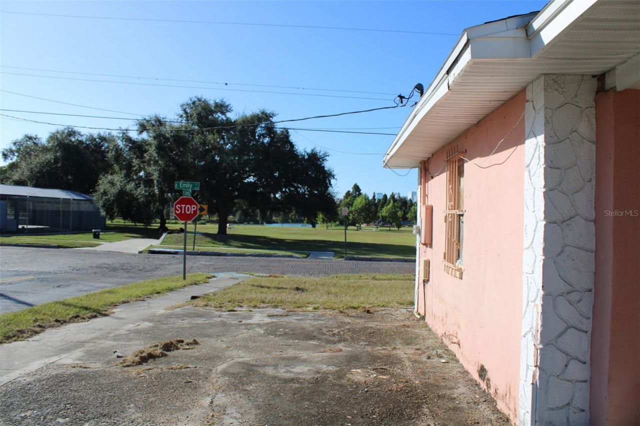 418 E Emily Street, Tampa, FL 33603 Photo
