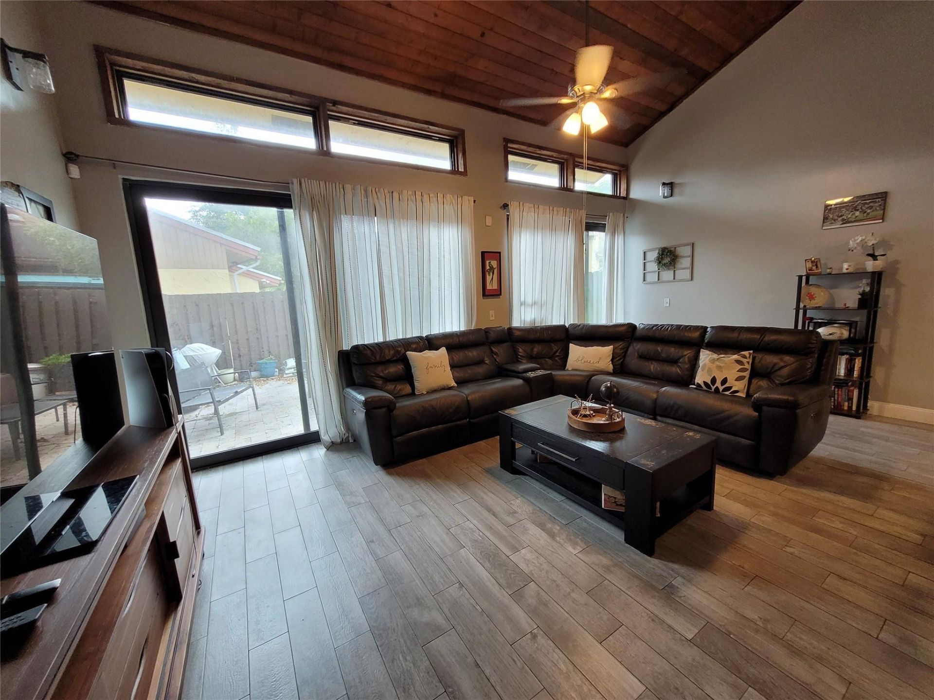 1146 N University Drive, Plantation, FL 33322 Photo