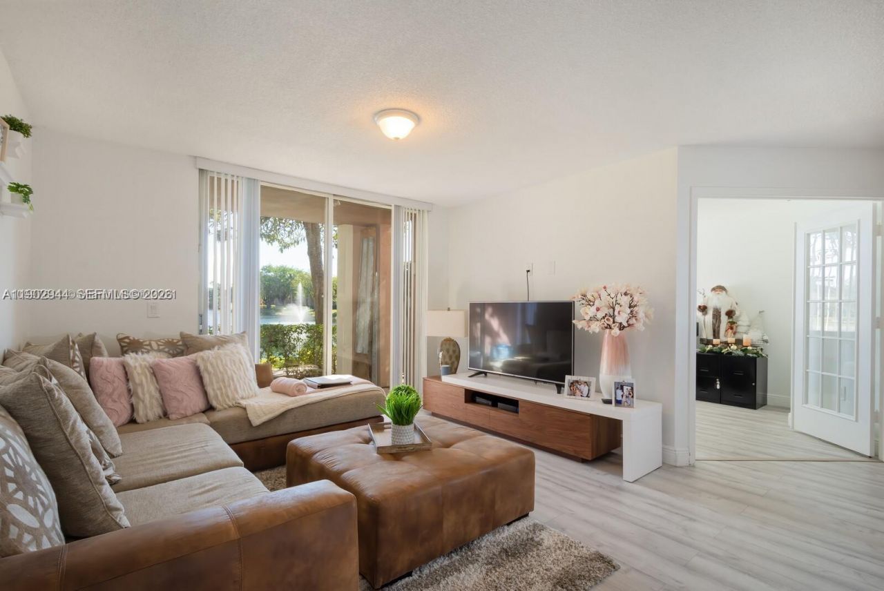 12160 Saint Andrews Pl, Unit 108, Miramar, FL 33025 Photo